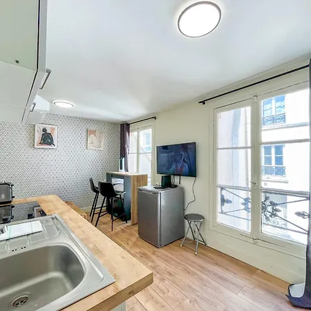 13 - Faubourg Bail Mobilite * Parijs